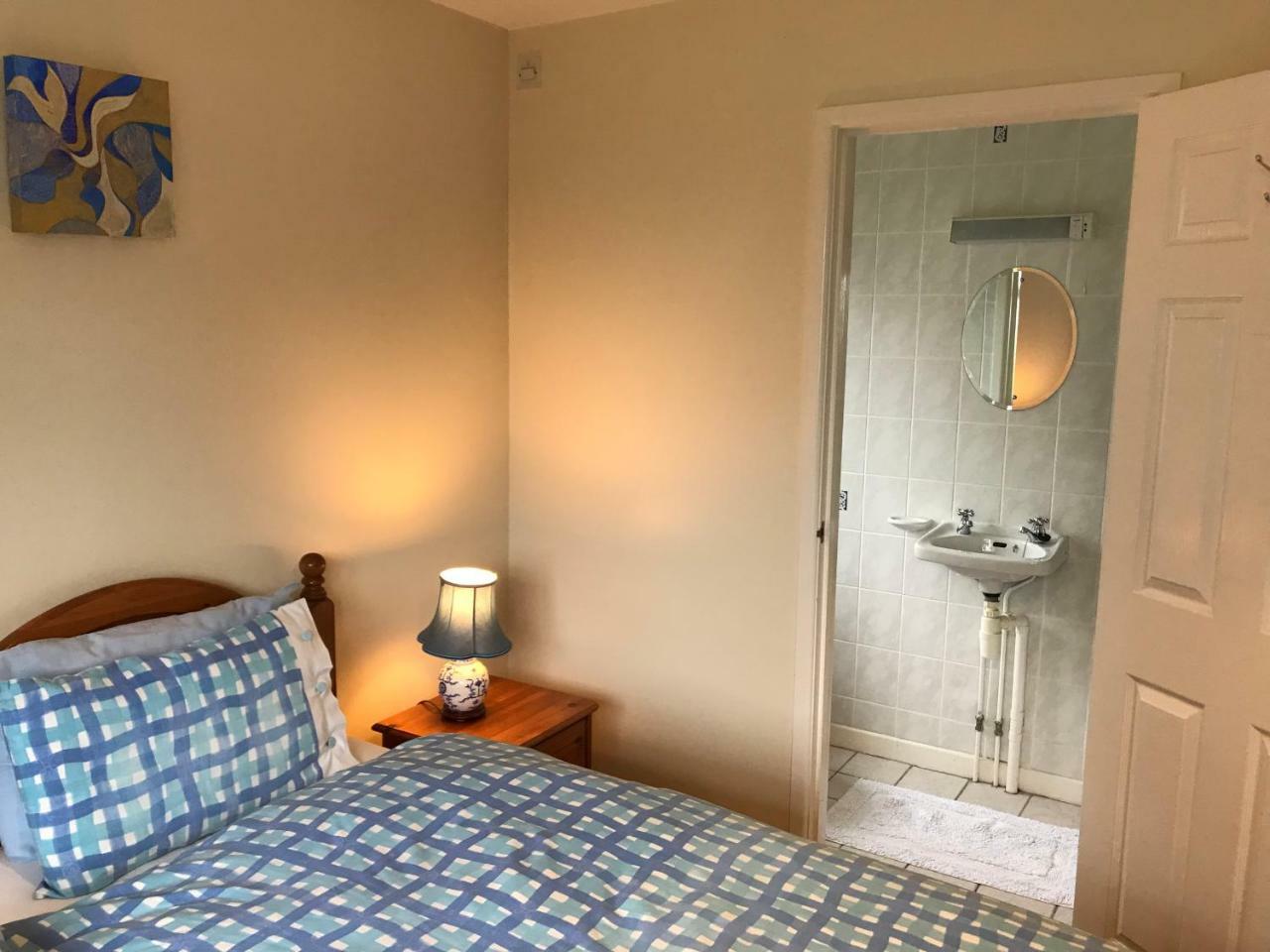 Barnfield Bed And Breakfast Ντάουντον Εξωτερικό φωτογραφία